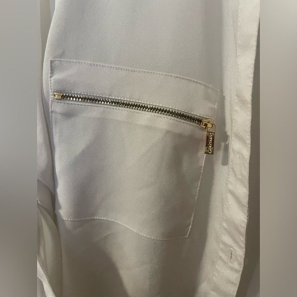 Calvin Klein Off-White Modern Essential Blouse - Chic & Versatile - Picture 11 of 13